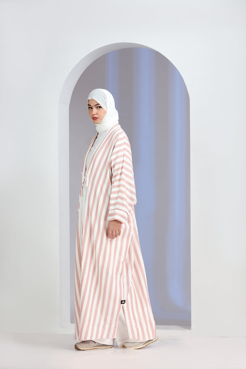 Novus Shrug Abaya Soft Pink