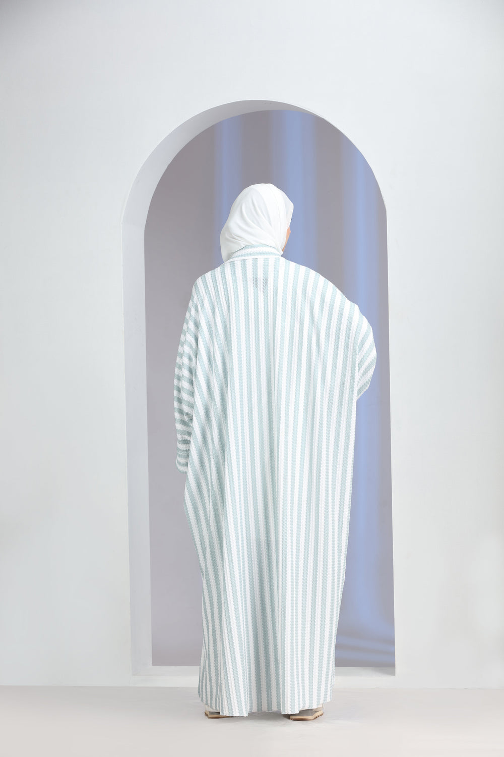Novus Shrug Abaya Calming Blue