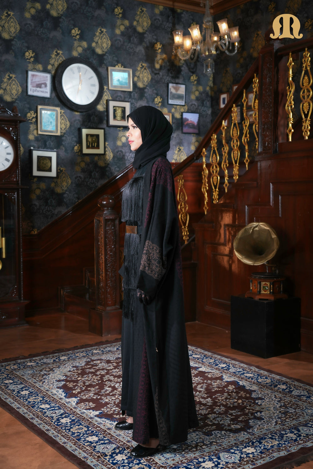 Vega Shrug Abaya