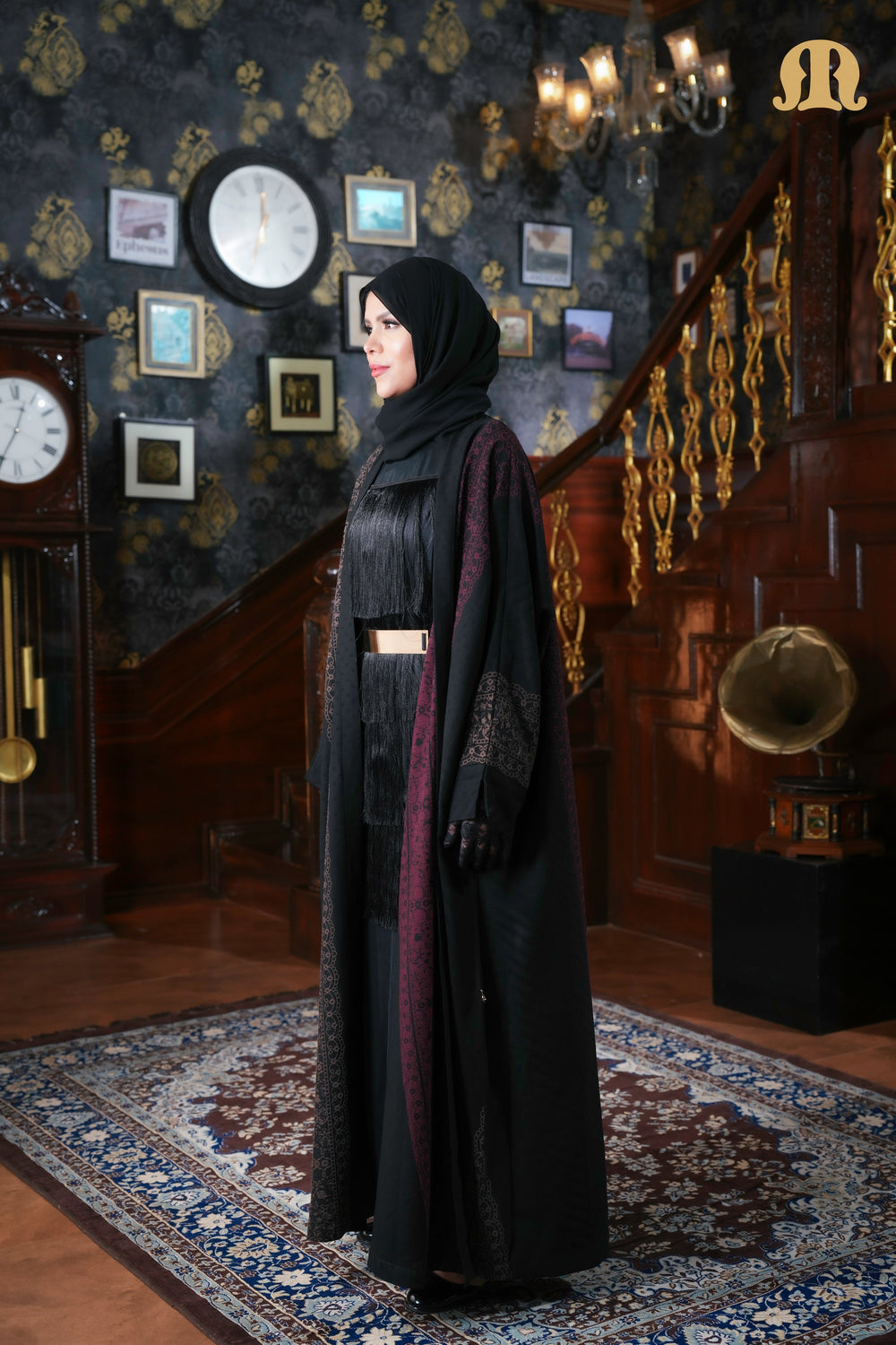 Vega Shrug Abaya