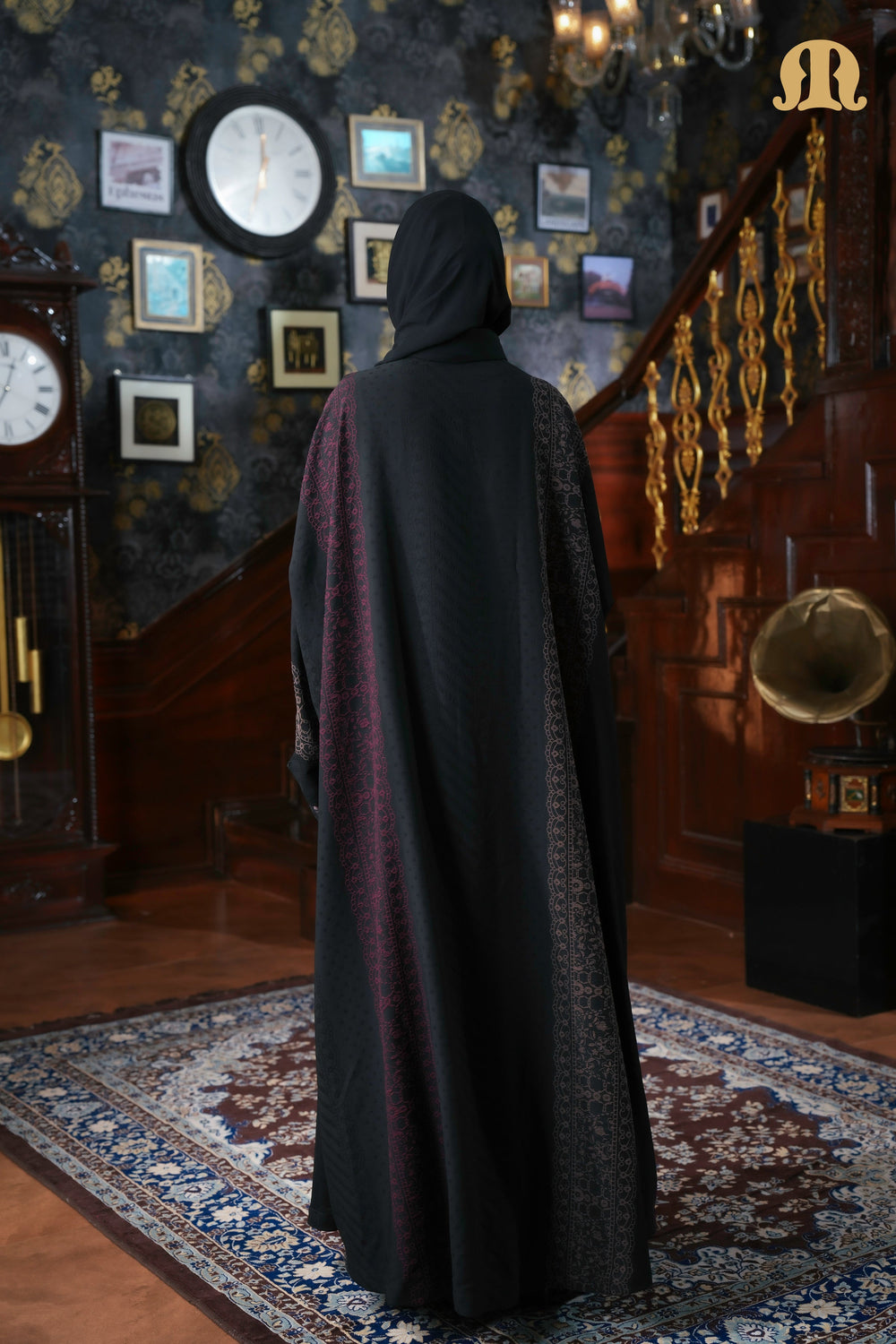 Vega Shrug Abaya