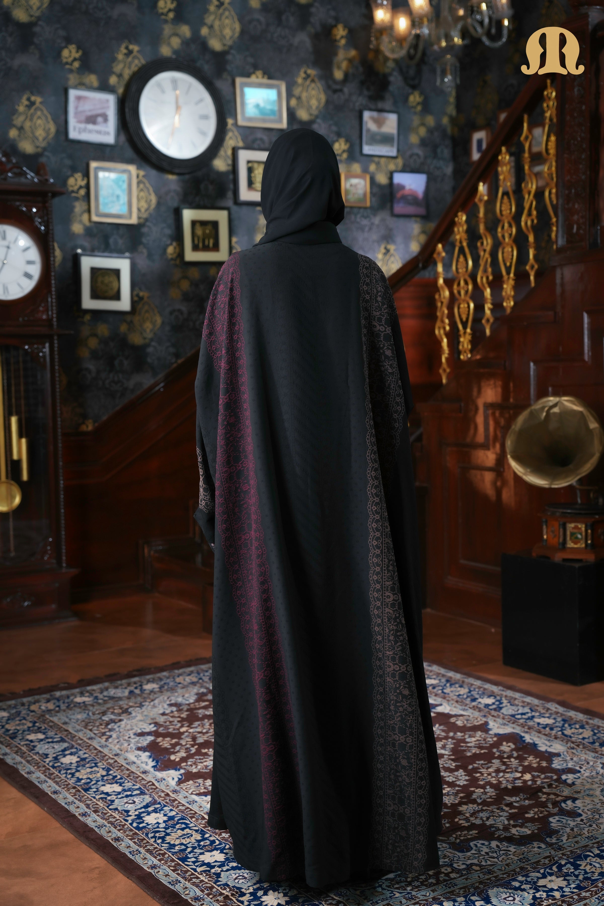 Vega Shrug Abaya