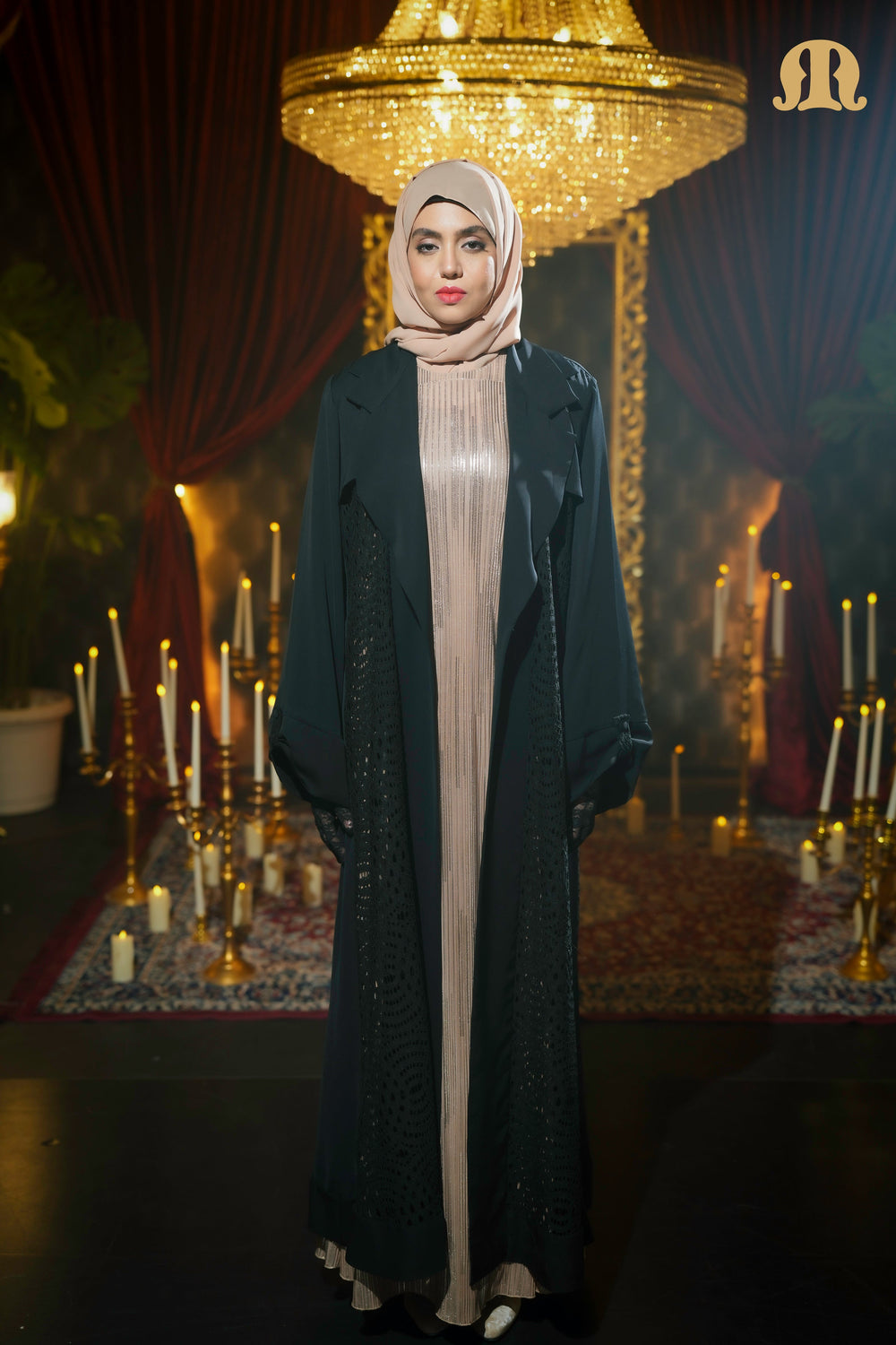 Veda Shrug Abaya Black