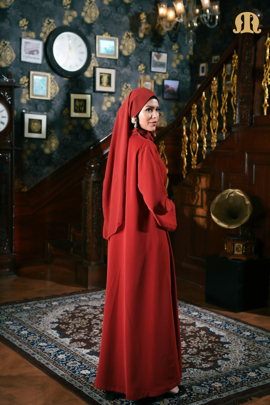 Kilts Abaya - Red