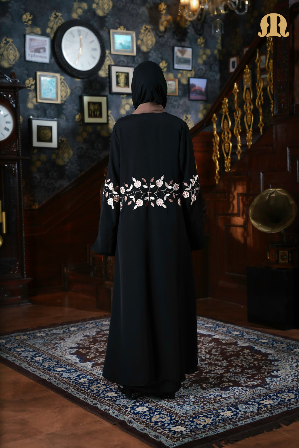 Saalis Abaya Black