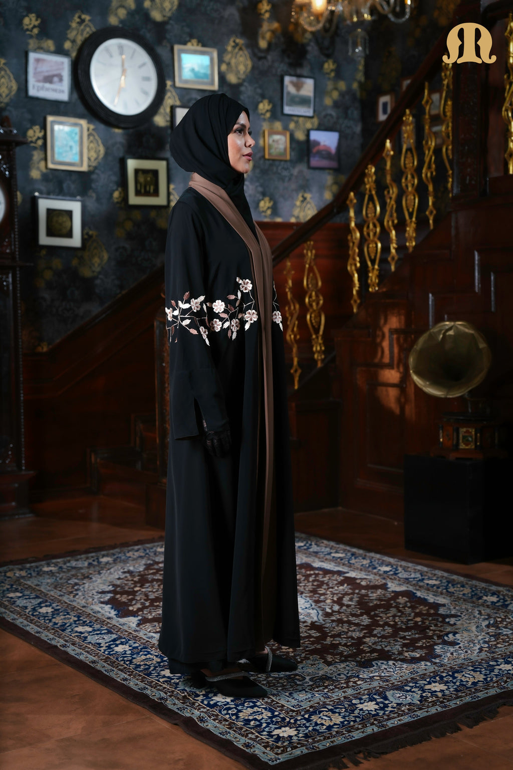 Saalis Abaya Black