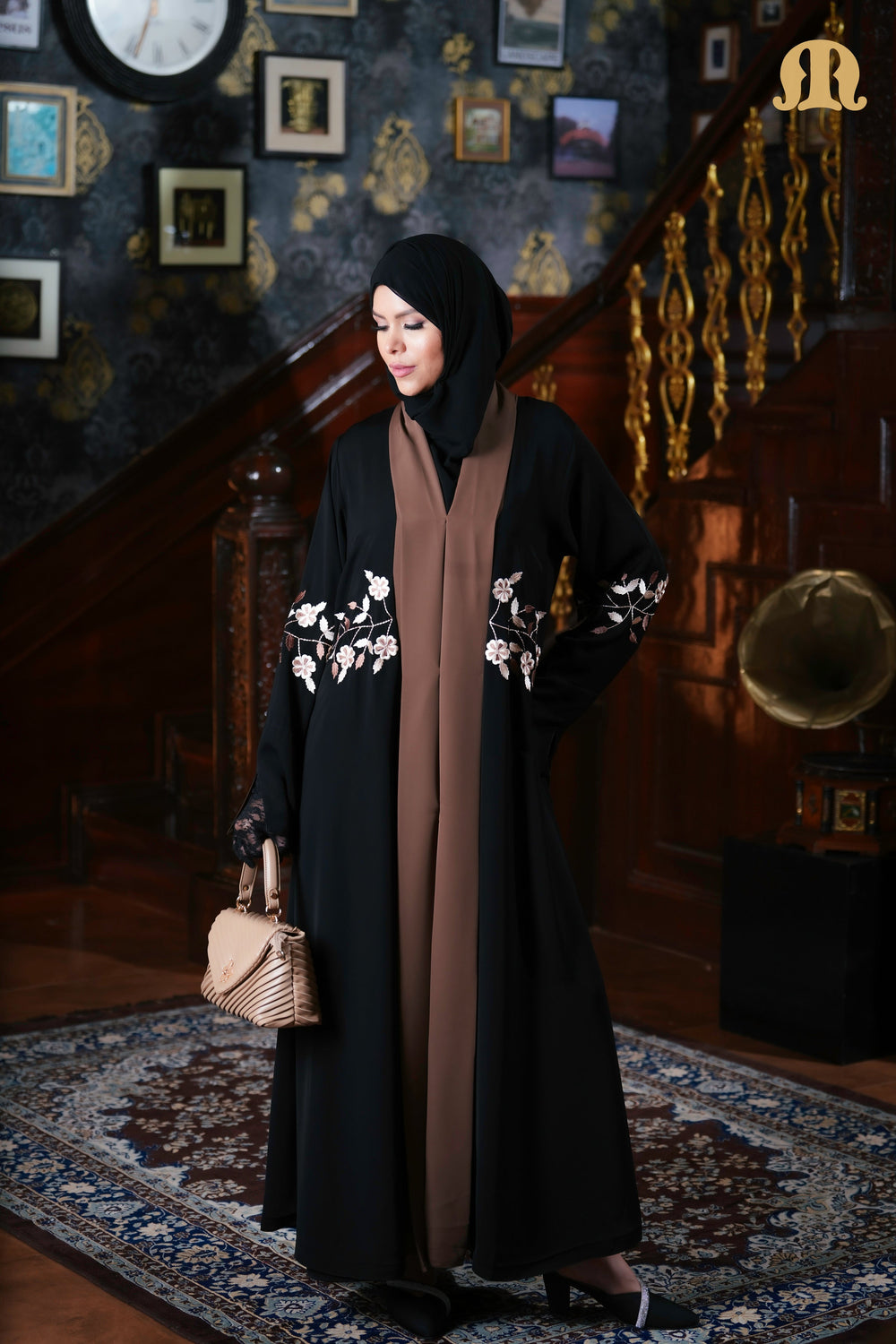Saalis Abaya Black