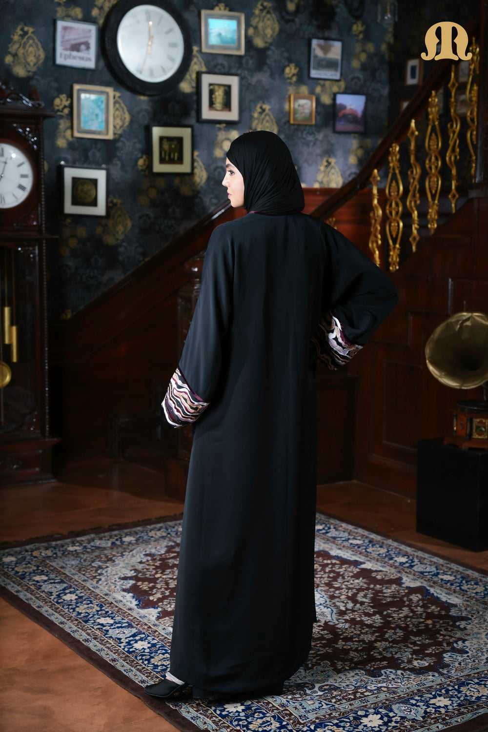 Elyse Handwork Abaya Black