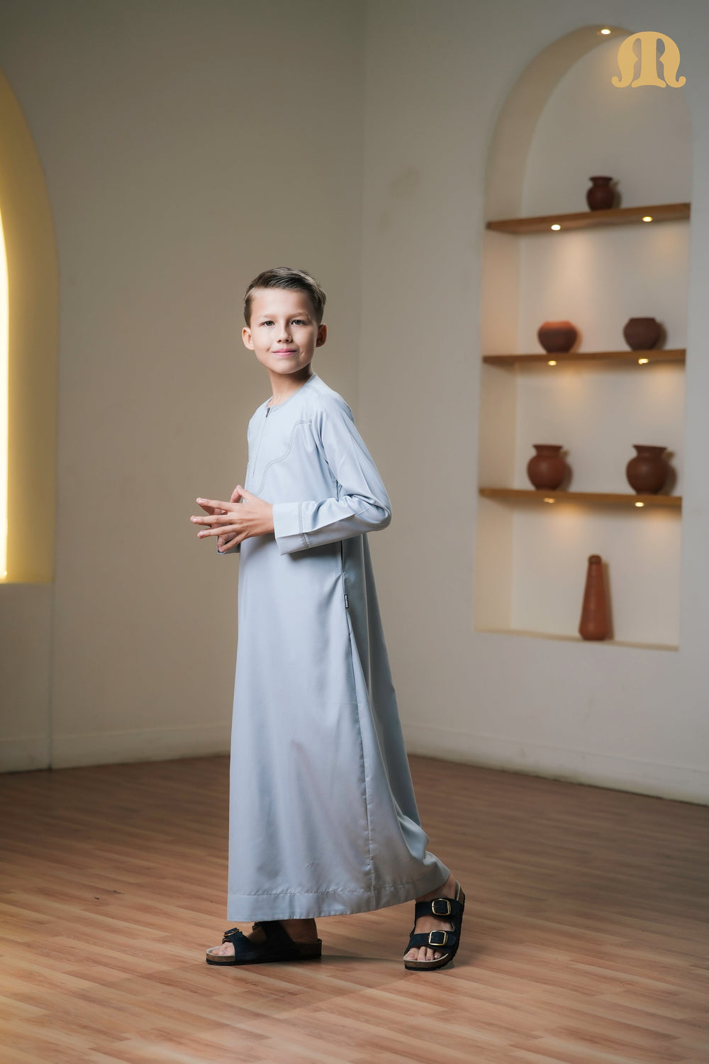 Kurvig Omani 2.0 Light Grey Thobe Boys