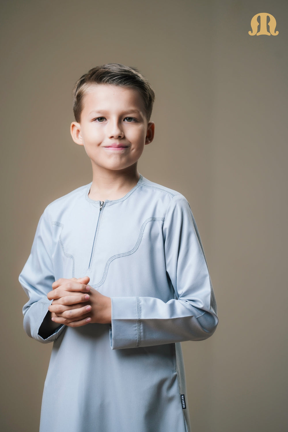 Kurvig Omani 2.0 Light Grey Thobe Boys