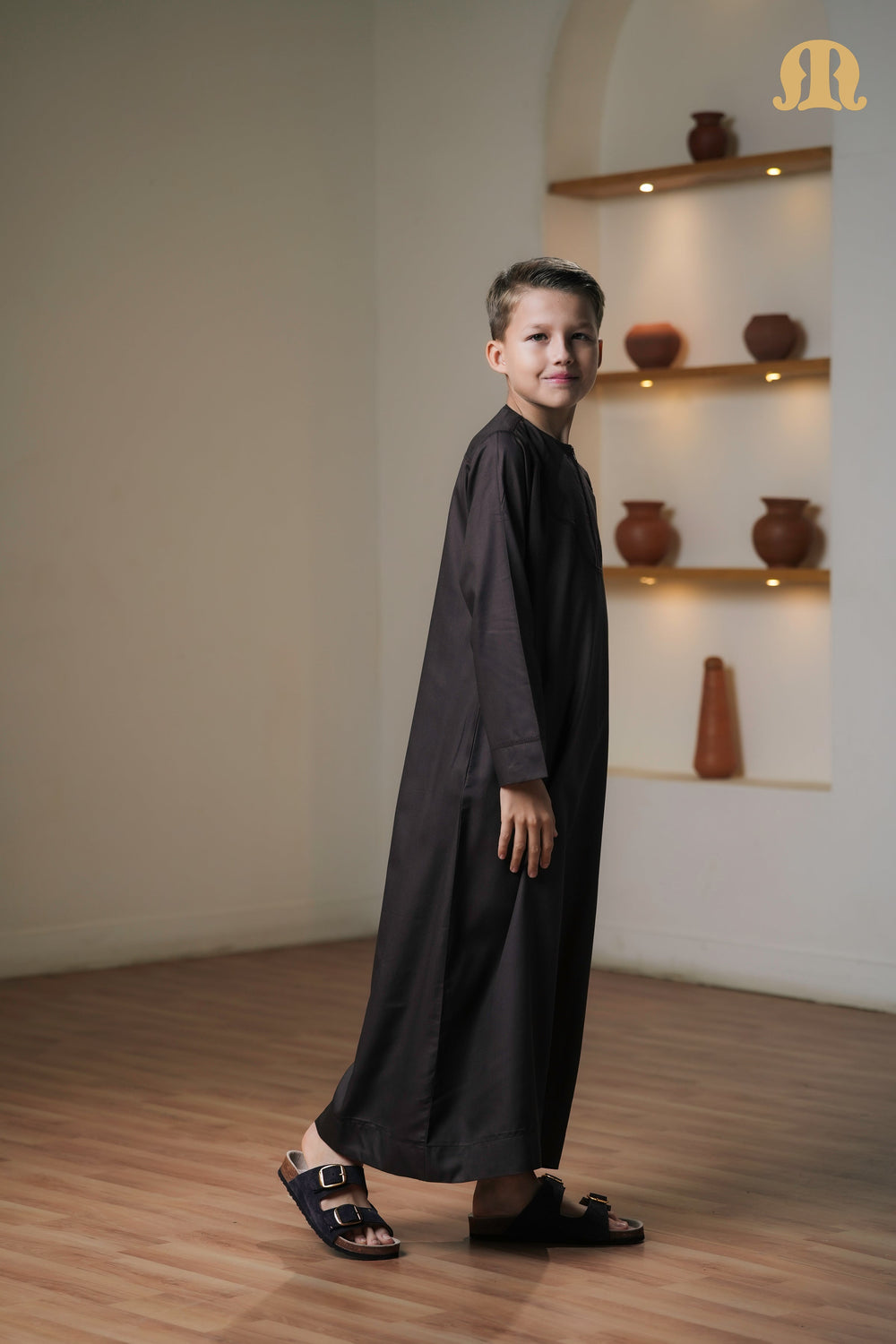 Kurvig Omani 2.0 Dark Brown Thobe Boys