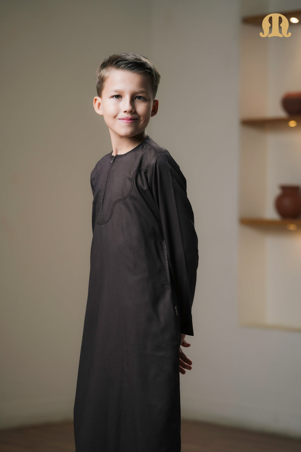 Kurvig Omani 2.0 Dark Brown Thobe Boys