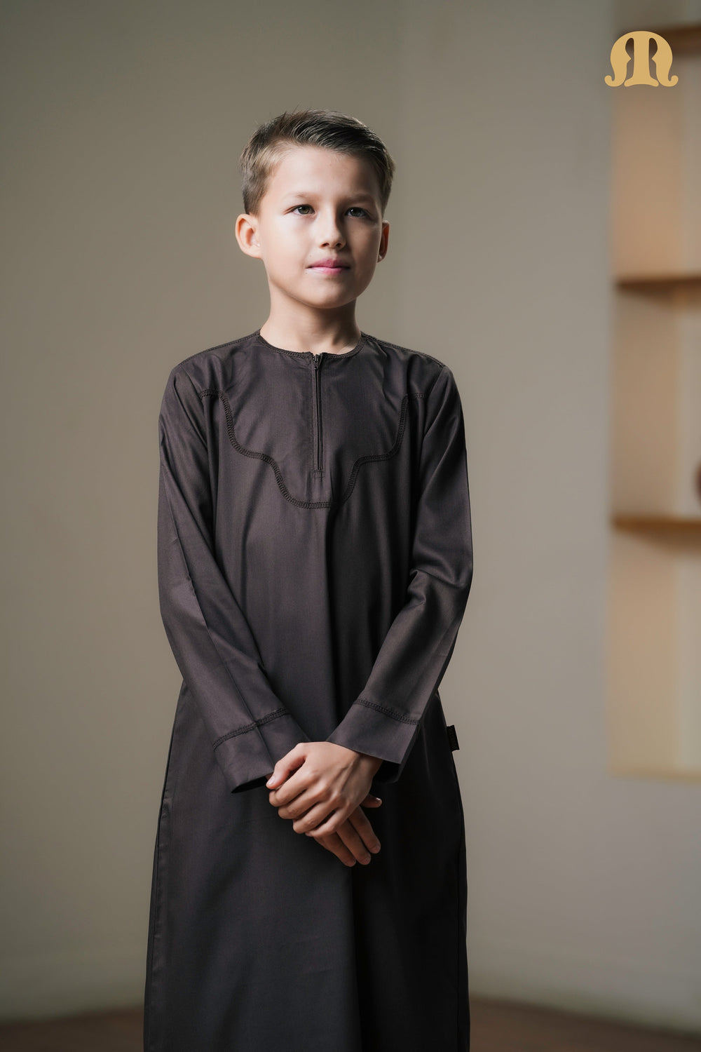 Kurvig Omani 2.0 Dark Brown Thobe Kids