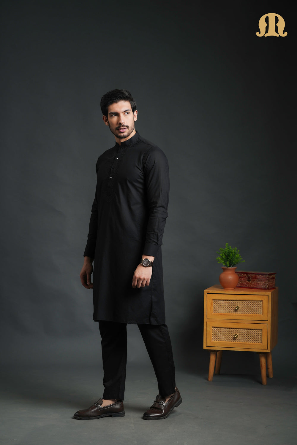 Sukuti Black Kurta Set Men