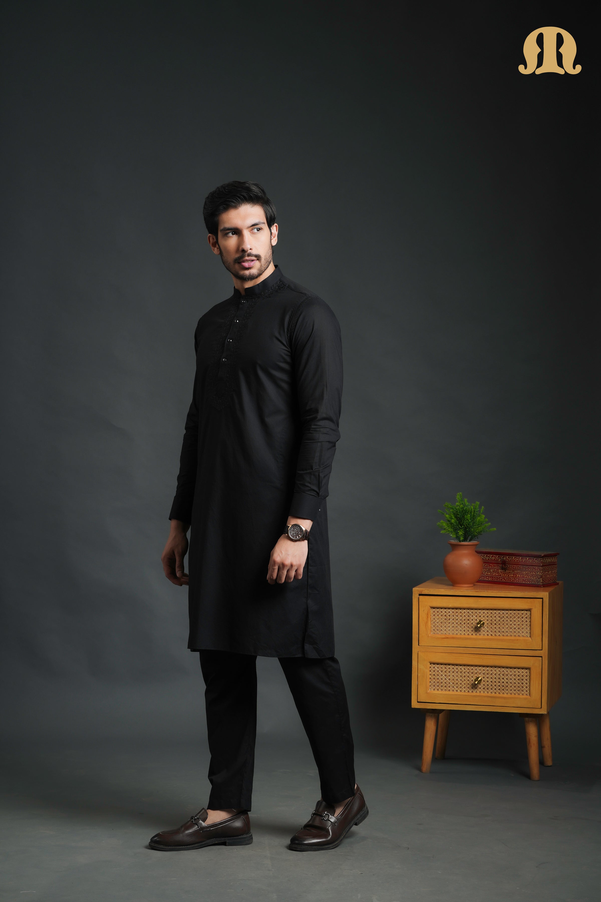 Sukuti Black Kurta Set Men