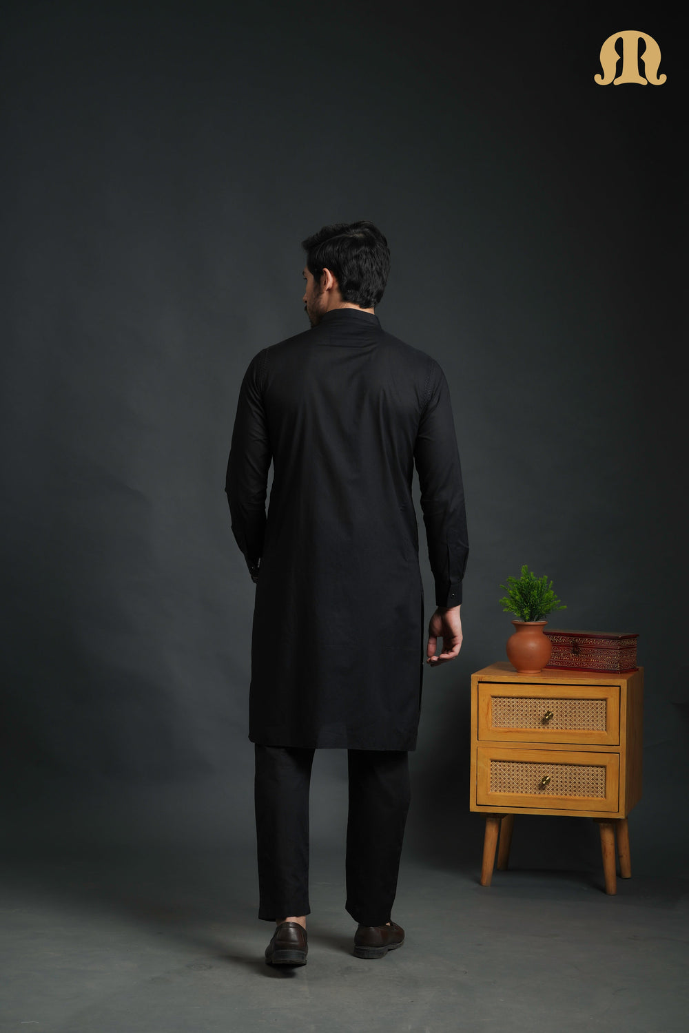 Sukuti Black Kurta Set Men