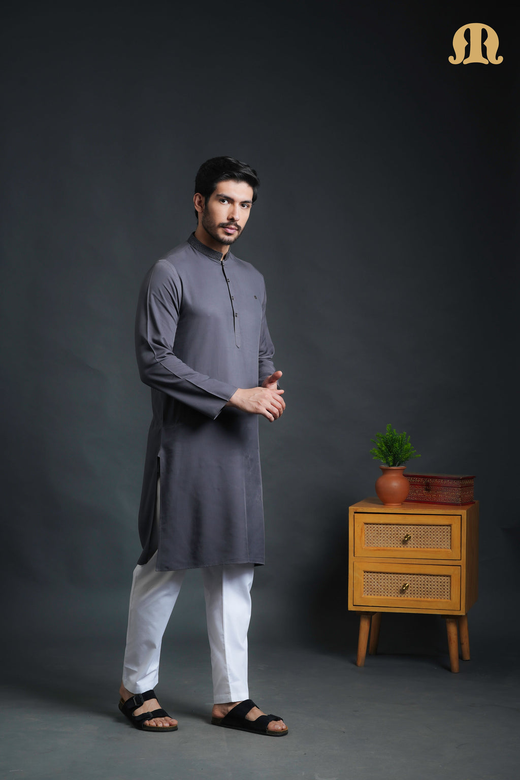 Yavan Embriodered Grey Kurta Set Men