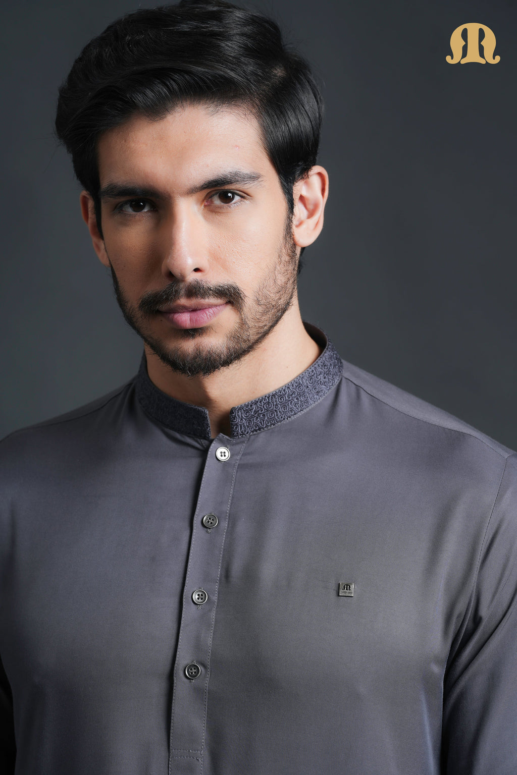 Yavan Embriodered Grey Kurta Set Men