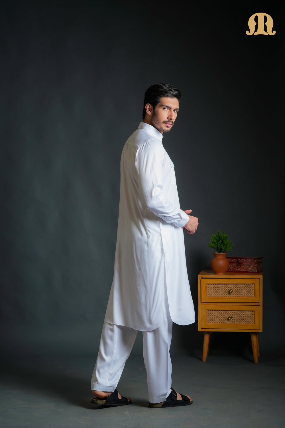 Kikan White Pathani Set Men