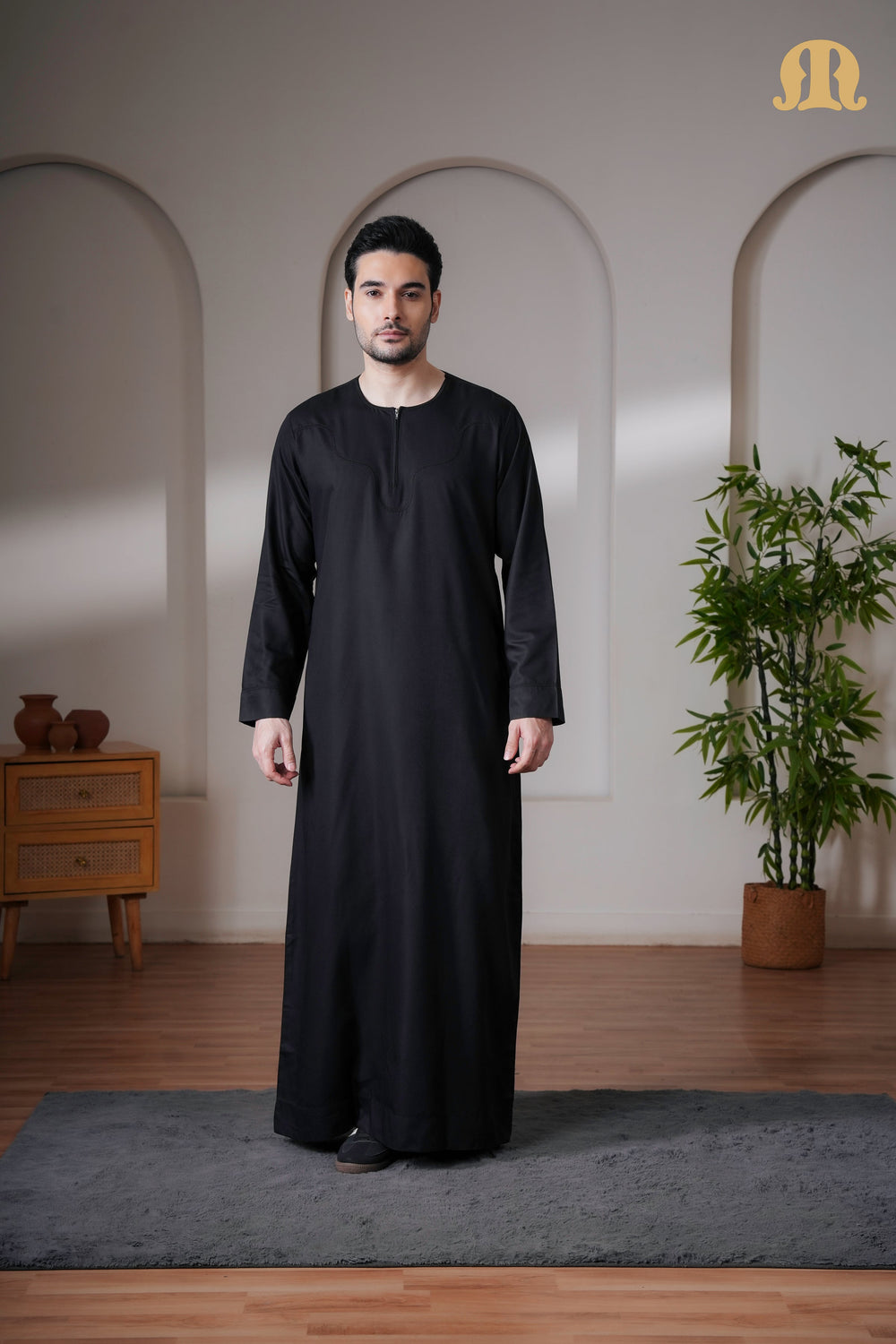 Kurvig Omani 2.0 Black Thobe Mens