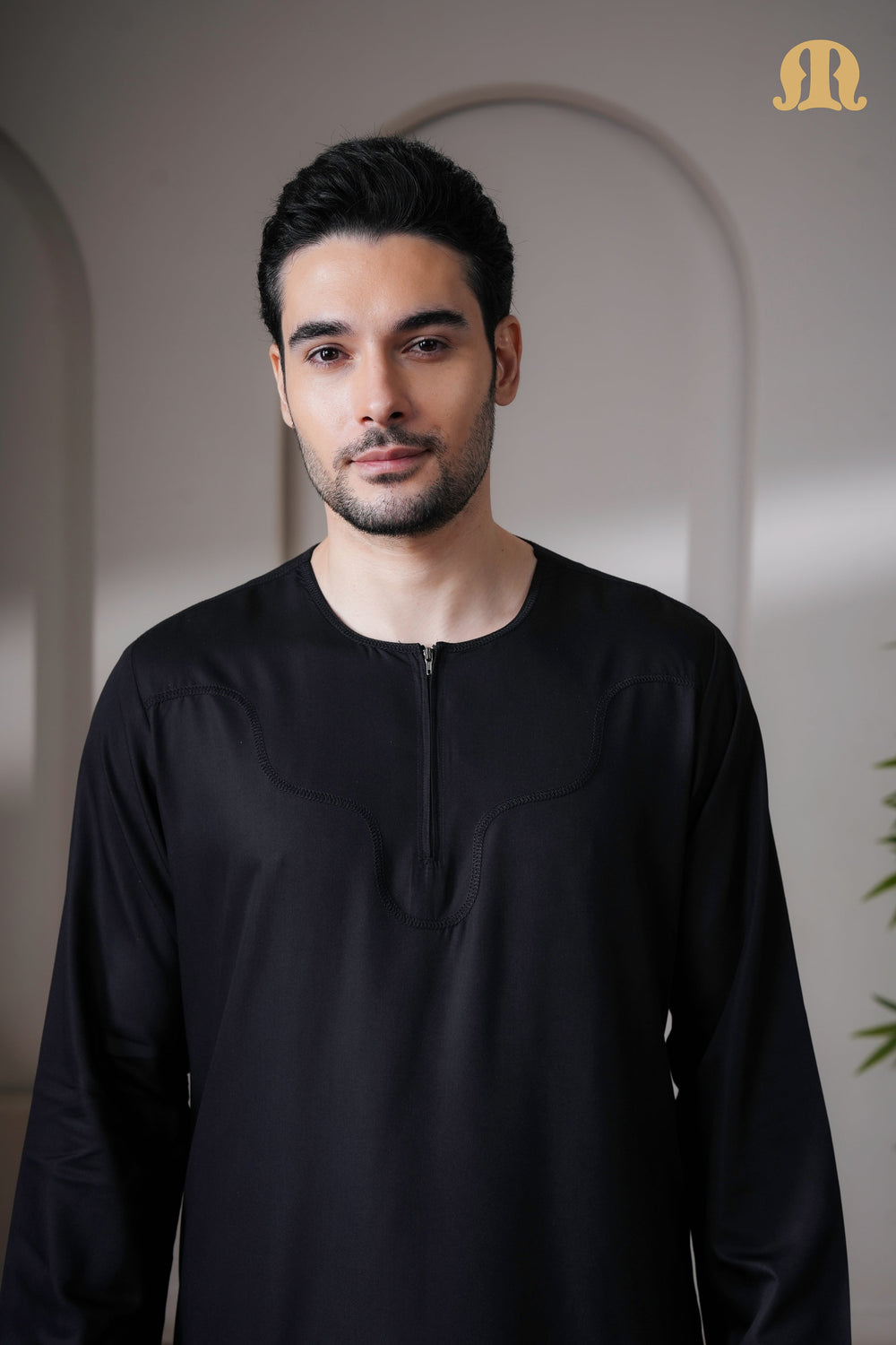 Kurvig Omani 2.0 Black Thobe Mens