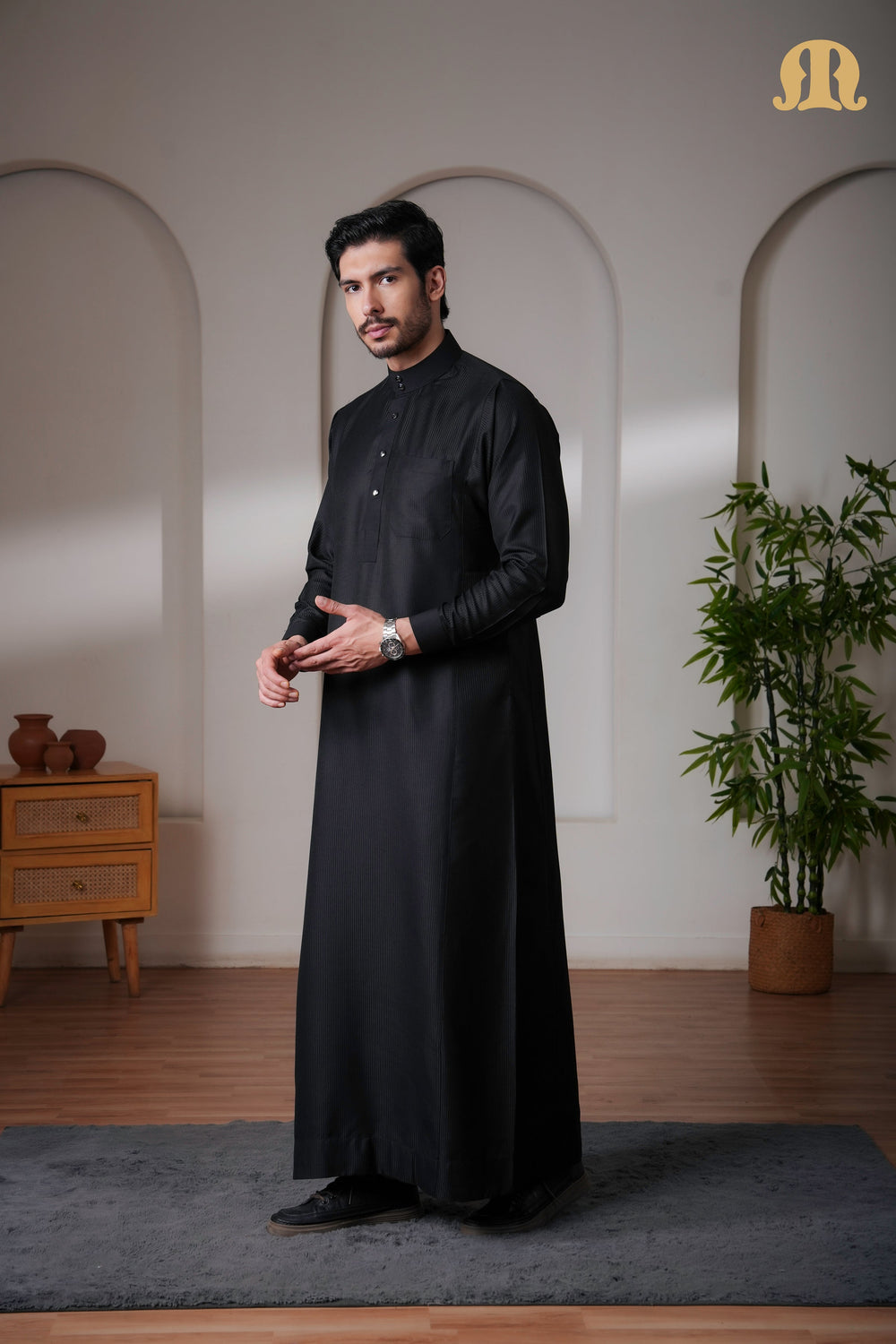 OZ Premium Saudi Striped Black Thobe Mens