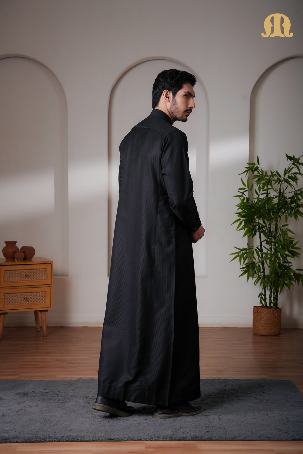 OZ Premium Saudi Striped Black Thobe Mens