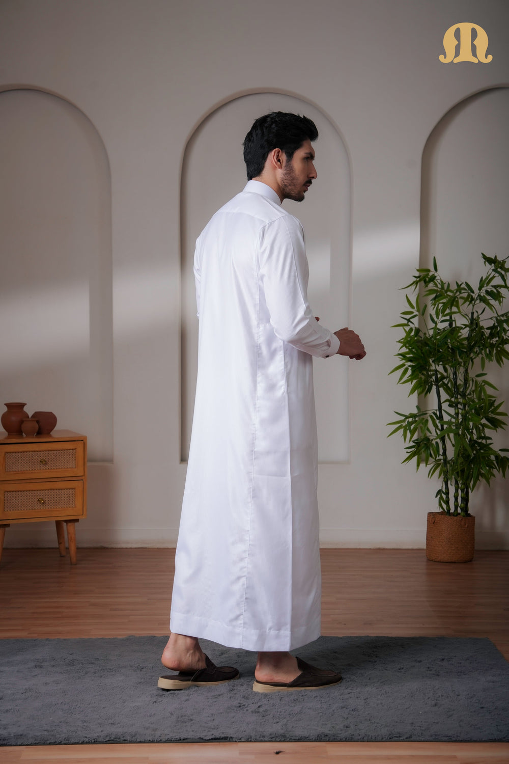 OZ Premium Saudi Striped White Thobe Mens