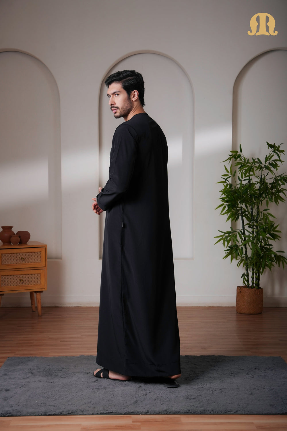 Yalin Emrati Black Thobe Mens