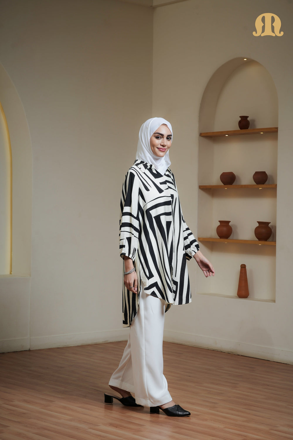 SAHARA  TUNIC BLACK