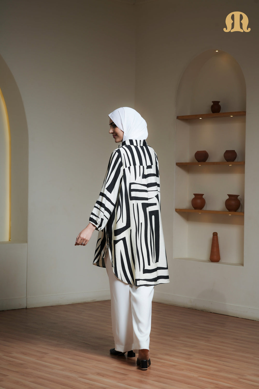 SAHARA  TUNIC BLACK